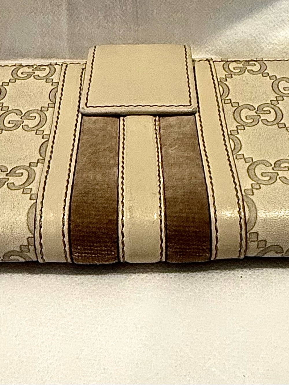 Authentic Vintage Gucci Guccissima Leather and Suede Continental Long Wallet - Picture 4 of 13